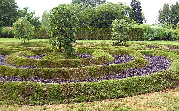 Longwood Gardens living sculpture installation